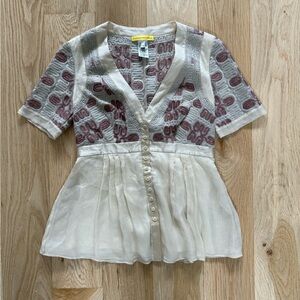 Catherine Malandrino Cream and Light Plum Gorgeous Woven Patterned Blouse